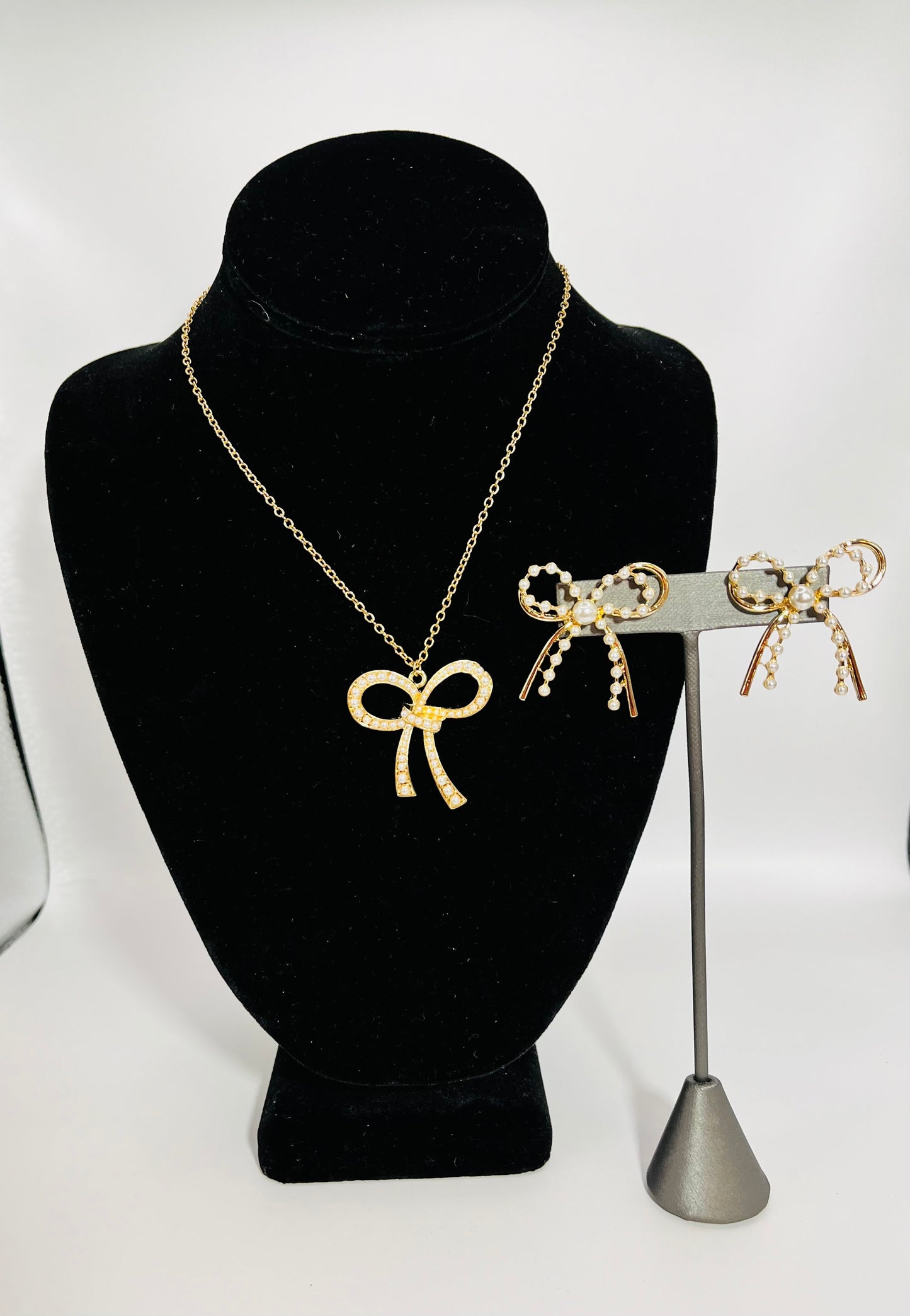 Bow Necklace with Pearls with Matching Earring Silver or Gold Hardware